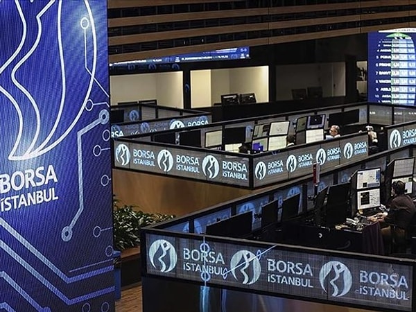 Borsa İstanbul'da BIST 100 endeksi haftayı yüzde 0,85 kazançla 5.005,30 puandan tamamladı. Endeks, hafta içinde en düşük 4.711,43 puanı, en yüksek 5.032,57 puanı gördü.