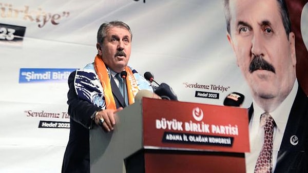 BBP Genel Başkanı Mustafa Destici, katıldığı Adana İl Kongresi'nde, Hiranur Vakfı Başkanı Yusuf Ziya Gümüşel’in kızı H.K.G.’nin, ailesinin 6 yaşındayken Kadir İstekli’yle evlendirildiği iddiasına değinerek şunları söyledi:
