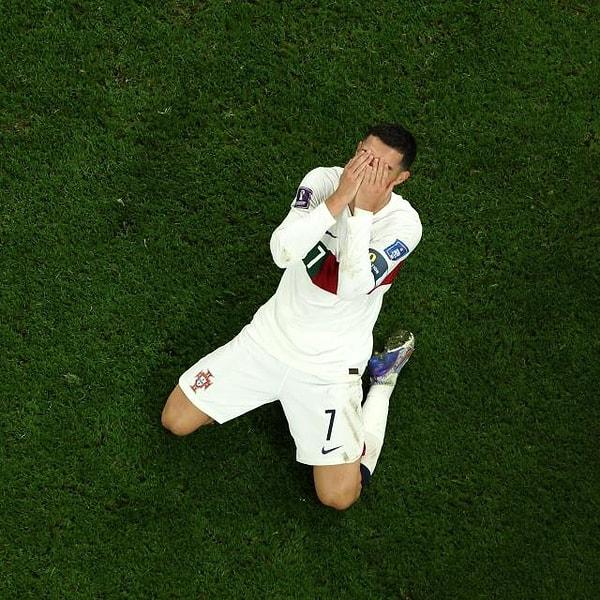 2022 Dünya Kupası'na Ronaldo'nun gözyaşları damgasını vurdu. Dünya Kupası'nı ve futbolu yakından takip etmeyenler ise gündemden düşmeyen Ronaldo'nun neden ağladığını araştırmaya başladı.