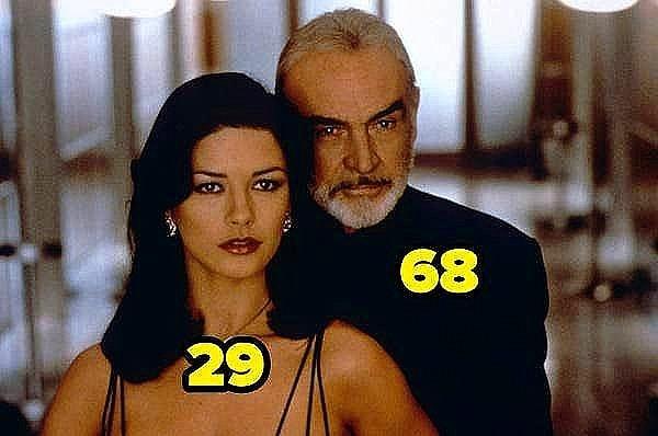 17. Catherine-Zeta Jones (29) ve Sean Connery (68), Entrapment
