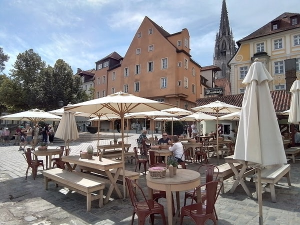 2. Wurstkuchl (Regensburg, Almanya) - 1146