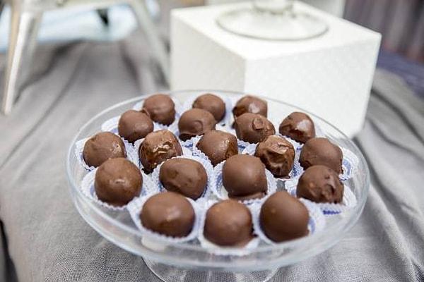 11. Çikolata kaplı hindistan cevizi topları tarifi