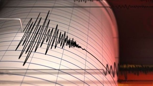 Sabahın erken saatlerinde Çanakkale'nin Biga ilçesinde 4,3 büyüklüğünde deprem meydana geldi. Biga'nın ardından Aydın Kuşadası'nda da 3.9 büyüklüğünde bir deprem oldu.