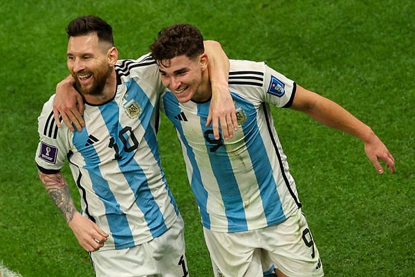 Arjantin'in finaldeki rakibi ise bu gece belli olacak. Fas-Fransa maçının galibi Arjantin ile finalde karşı karşıya gelecek.