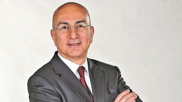 “2025 yılında altının durumu ne olacak?” sorusunun yanıtı merak ediliyor. İktisatçı Prof. Dr. Mahfi Eğilmez, blogunda altının geleceğine dair bir yazı kaleme aldı.