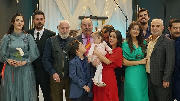 Köprü Film imzası taşıyan TRT1 dizisi Gönül Dağı üçüncü sezonuyla ekranlara gelmeye devam ediyor. Fakat dizi kısa süreli bir ara vermek durumunda kaldı.