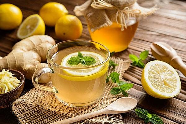 6. Zencefil çay; bağışıklığı güçlendirir, mide bulantısına iyi gelir ve sindirim sistemini destekler. Zencefil çayı sakinleştirici bir özelliğe sahiptir.