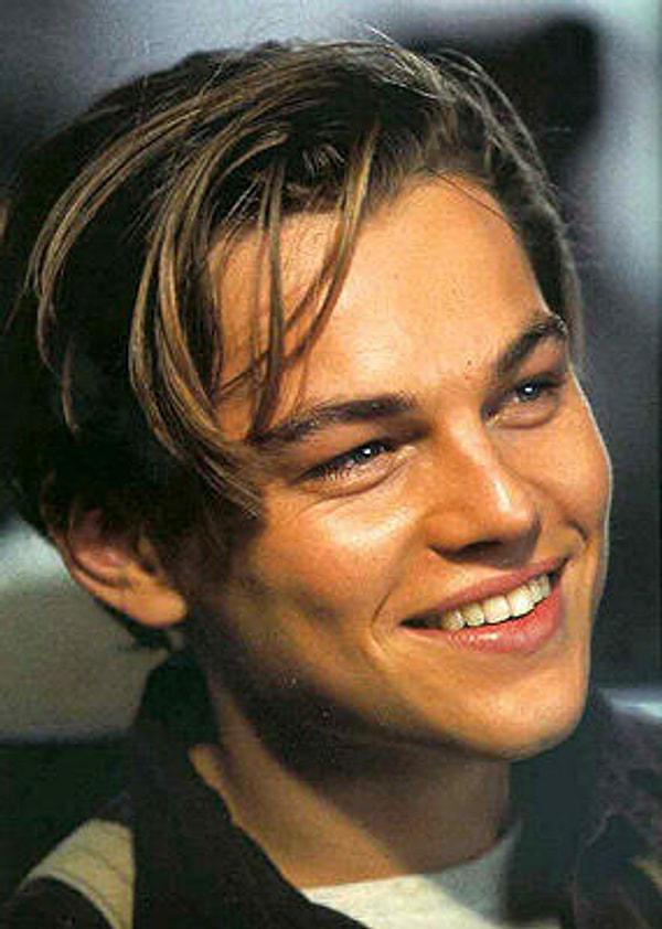 17. Yakışıklılık rezervini elinde bulunduran Leonardo DiCaprio, gençliğinde bir başkaydı yalnız.