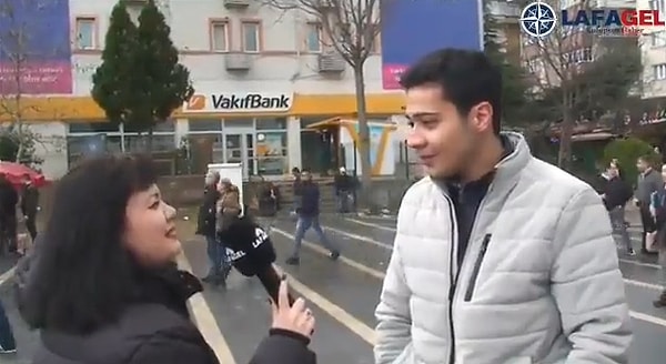 Lafagel isimli YouTube kanalının mikrofonuna konuşan genç, 'CHP'ye oy veren dinsizdir, imansızdır, köpektir' dedi.