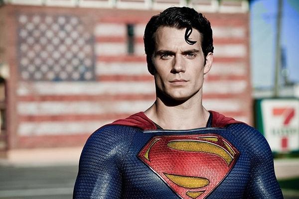 Superman rolüne geri döneceği geçtiğimiz haftalarda açıklanan Cavill, Superman olmayacağını söyledi.