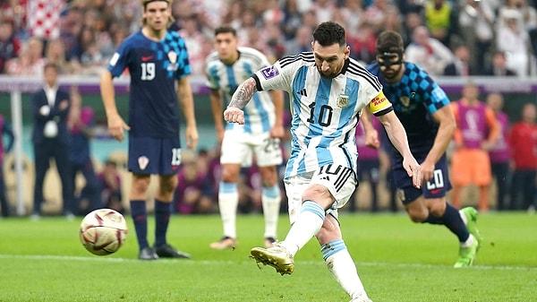 Sahadan 3-0'lık skorla ayrılan ve rahat bir şekilde finale çıkan Arjantin'de Messi, maçı 1 gol 1 asist ile tamamladı.