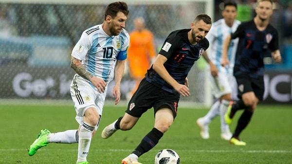Yarı finalde kaybeden bir diğer ekip ise Hırvatistan oldu. Çeyrek finalde Brezilya'yı kupanın dışına iten Hırvatistan, yarı finalde Arjantin'e kaybetti.