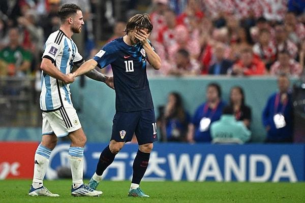 Arjantin karşısında pek varlık gösteremeyen Hırvatistan, maçtan 3-0'lık skorla mağlup ayrıldı.