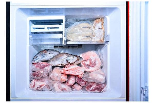 Et, balık ve tavuğu doğru şekilde nasıl dondurmalısınız: