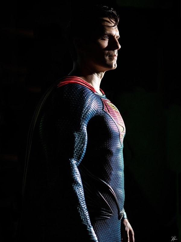 18. Henry Cavill, Superman olarak geri dönmeyeceğini açıkladı.
