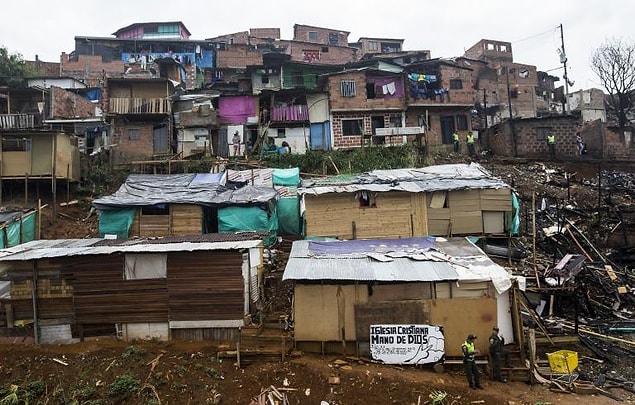 Né à l'origine dans une famille à faible revenu en Colombie, Anthony a perdu ses parents à un jeune âge et a pris la responsabilité de son frère Daniel.