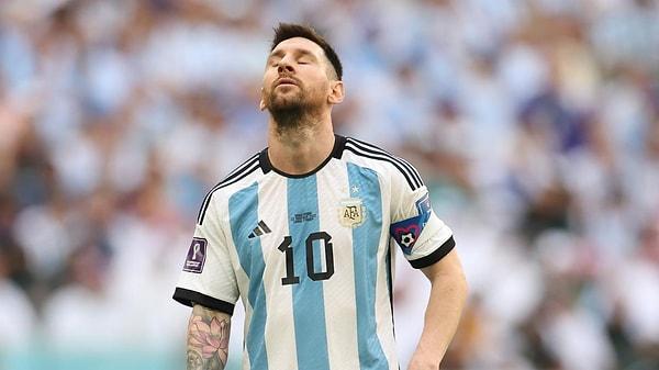 Hırvatistan maçında takımının bir golünü kaydeden Messi, Gabriel Batistuta'yı geride bırakarak 11 golle Arjantin Milli Takım tarihinin Dünya Kupası'ndaki en golcü oyuncusu oldu.