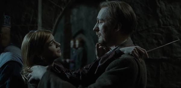 2. 'Harry Potter ve Ölüm Yadigarları: Bölüm 2'de Nymphadora Tonks ve Remus Lupin ikilisinin üzücü sonu hepimizin yüreğini dağlamıştı.