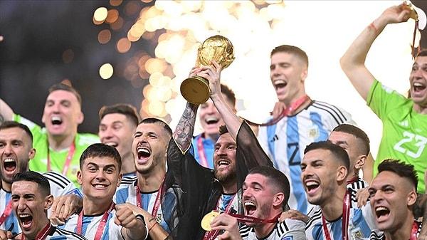 2022 Dünya Kupası dün akşam itibariyle sona erdi. Uzatmalarla birlikte 3-3 berabere sona eren maçta penaltı atışları yapıldı. Arjantin 4-2'lik bir skor yakalayarak 2022 Dünya Kupası'nın sahibi oldu.