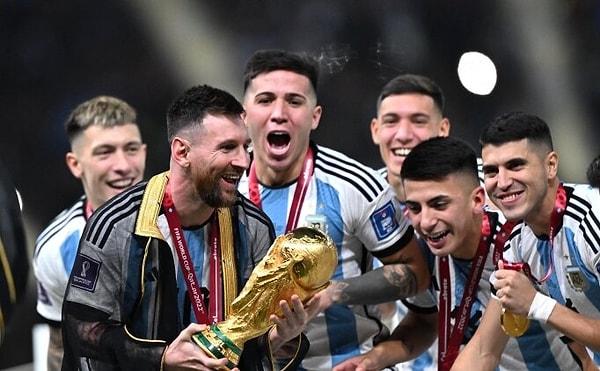 2022 FIFA Dünya Kupası, Arjantin'in şampiyonluğu ile son buldu. Turnuvanın sonuna kadar büyük bir çaba sarf eden Arjantin, kupanın sahibi oldu.
