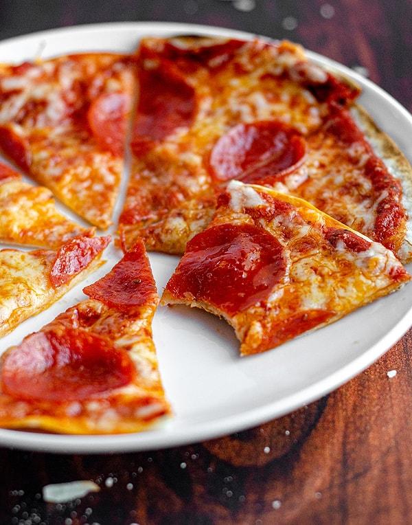 Dünyanın en pratik pizzası: Lavaş Pizza Tarifi