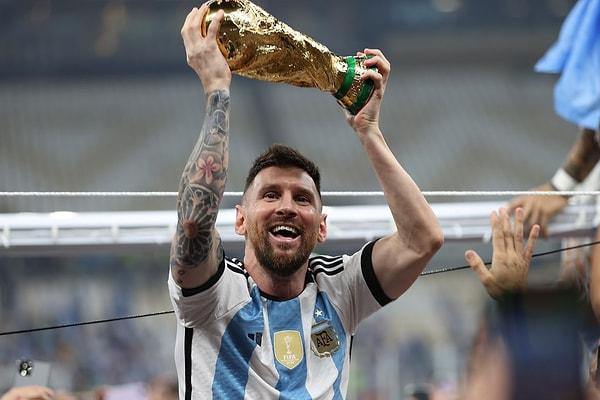 Polanco'nun bu kehaneti doğru çıktı ve Lionel Messi, Dünya Kupası'nı kazanarak tarihin en iyi futbolcusu koltuğunu sağlamlaştırdı.