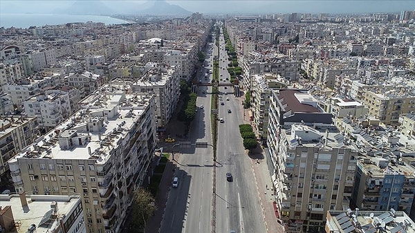 Son bir yılda kira fiyatları İstanbul'da yüzde 190, Ankara'da yüzde 180, İzmir'de ise yüzde 170'ten fazla artış göstermişti.