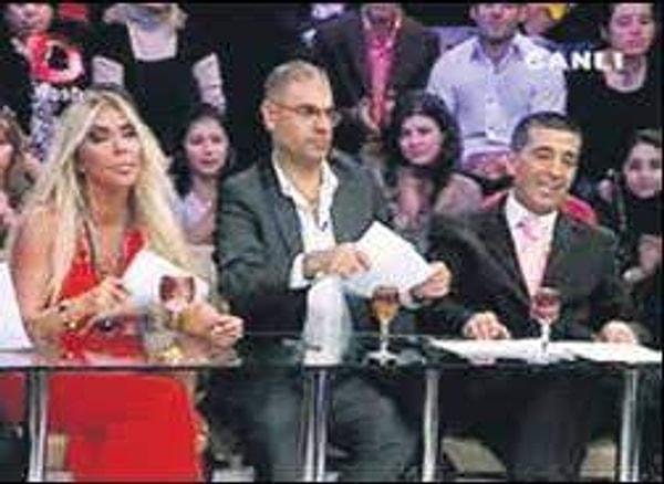 Ülkemizin güzide yeteneklerinden Ajdar, Flash TV ekranlarında yer alan 'Her Cevhere Bir Altın' isimli yarışmada Ahu Tuğba ve Yalçın Çakır ile jüri üyeliği bile yaptı.