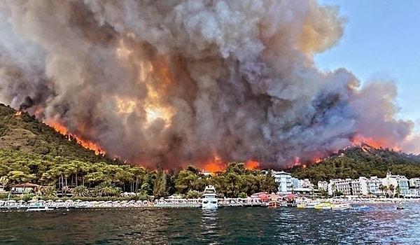 29 Temmuz - Marmaris’te Orman Yangını: Otel Yandı, Villalar Boşaltıldı