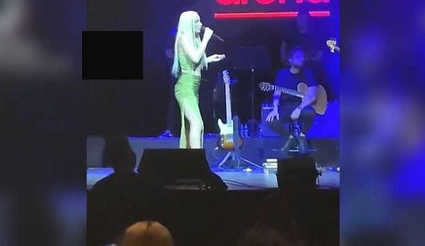 Tam da o sıralarda Gülşen'in Nisan ayında, sahnedeki müzisyen arkadaşıyla yaptığı bir şakalaşma gündeme getirilmiş ve konserden 3 gün sonra Gülşen tutuklanmıştı.