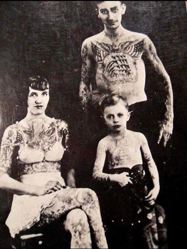 5. 1910 yılından dövmeli bir aile portresi.
