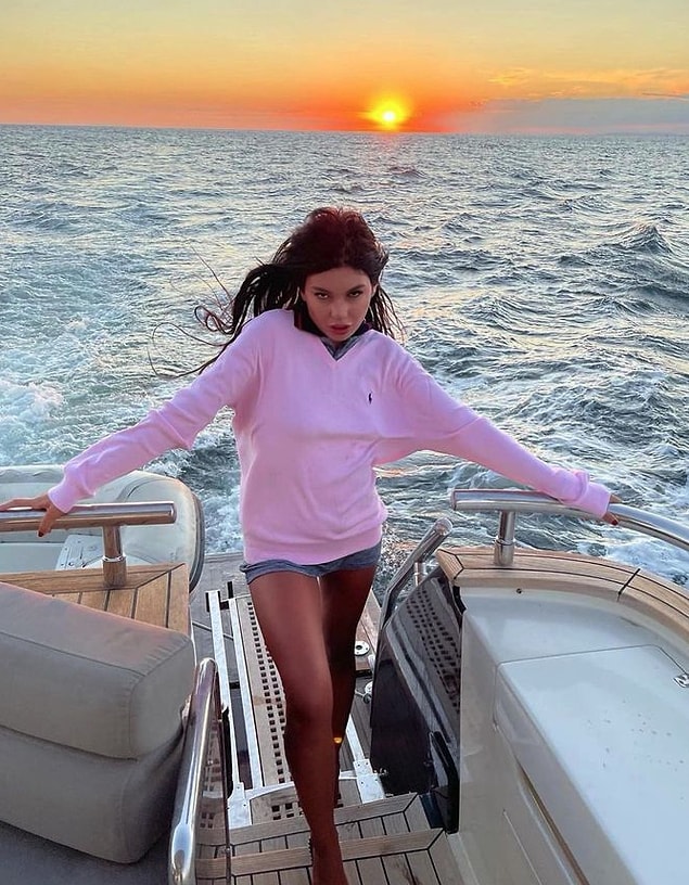 Sosyal medyada ettikleri kavgalar, Onlyfans'e adım atıp paylaştıkları pozlar derken sık sık isimlerini duyuyoruz.