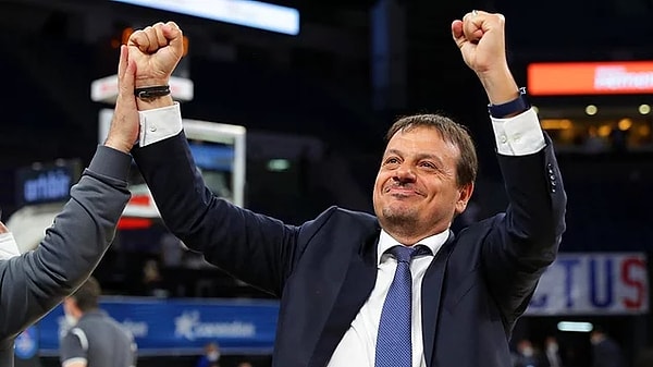 12. A Milli Erkek Basketbol Takımı'nın yeni başantrenörü Ergin Ataman oldu.