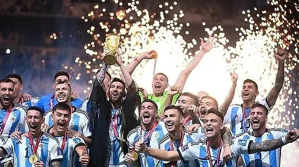 Geçtiğimiz günlerde Arjantin'in kupayı kaldırmasıyla son bulan 2022 Katar Dünya Kupası finalinin şüphesiz en çok konuşulan ismi Arjantinli yıldız Lionel Messi oldu.