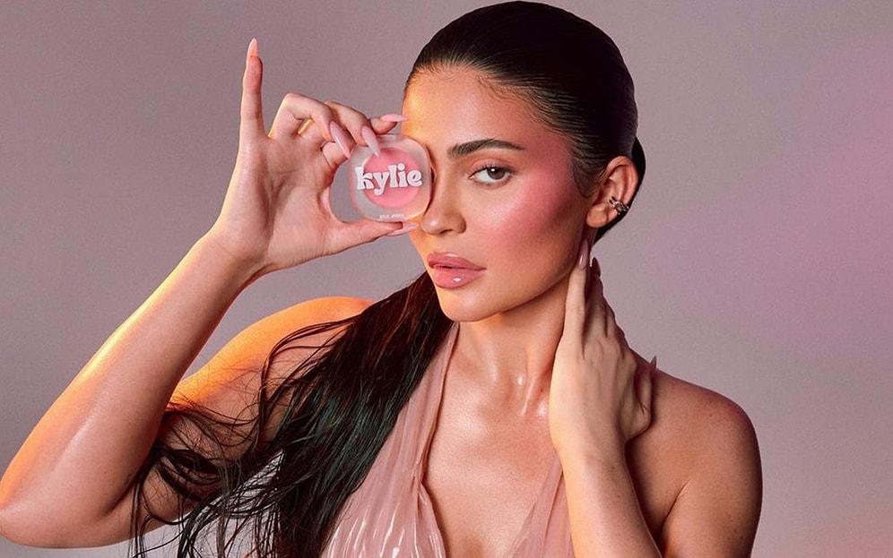 How Successful is Kylie Jenner's "Kylie Cosmetics"? What is Her Current Net Worth?