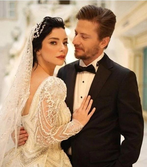 Aşklarını evlilikle taçlandırmak isteyen Merve Boluğur ve DJ Mert Aydın, 2 Ekim günü Fuat Paşa Yalısı'nda dünya evine girmişti.