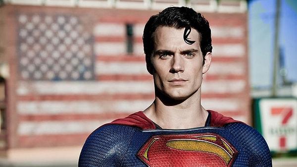 2013 yılında ‘Man of Steel’ filminde Superman rolüne hayat vererek kariyerini zirveye taşıdı ve büyük bir hayran kitlesi kazandı Cavill.