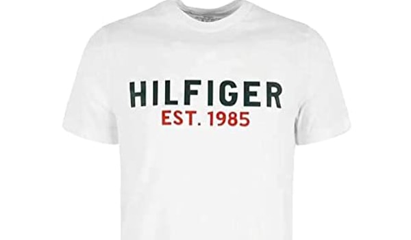 11. Tommy Hilfiger beyaz tişört.