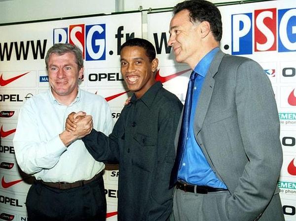 Ronaldinho, 2001 yılında PSG’ye transfer oldu; 2002 yılında Dünya Kupası'nı kazandı.