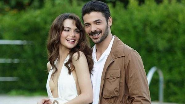 Güzel oyuncu Sinem Ünsal’ın partneri Halit Özgür Sarı’yla beraberliğinin sona ermesinin ardından neden ayrıldıkları merak edildi.