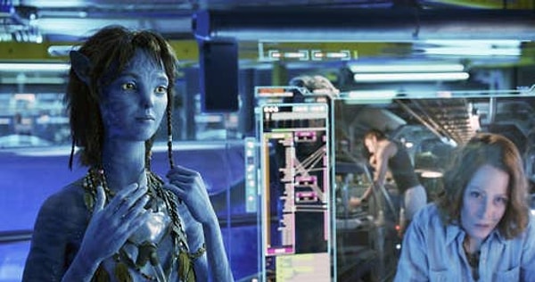 4. Sigourney Weaver, Avatar'ın ilk filmindeki Dr. Grace Augustine karakteri yerine Kiri karakteri olarak karşımıza çıkıyor.