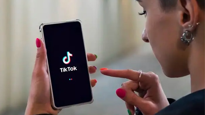 TikTok Kendisi Açıkladı: Sizin İçin Akışı Nasıl ve Neye Göre İçerik Öneriyor?