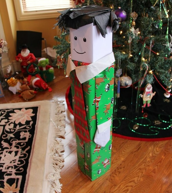 18. Мой папа сказал мне проявить творческий подход к упаковке подарка для моей мамы.