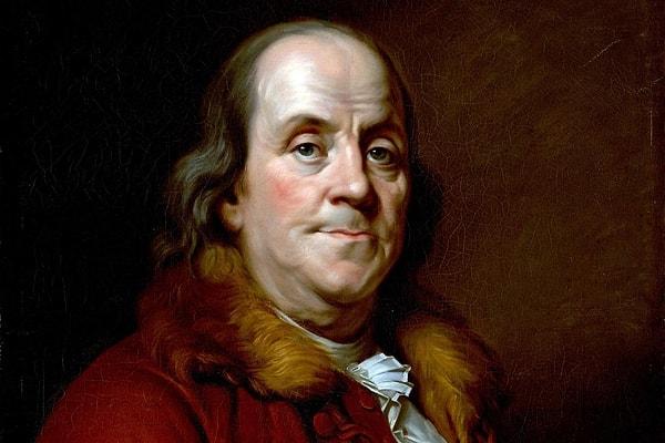 12. Sıradaki hile Benjamin Franklin'den geliyor: Size bir iyilik yapan bir kimse, daha fazlasını yapmaya hazır hisseder.