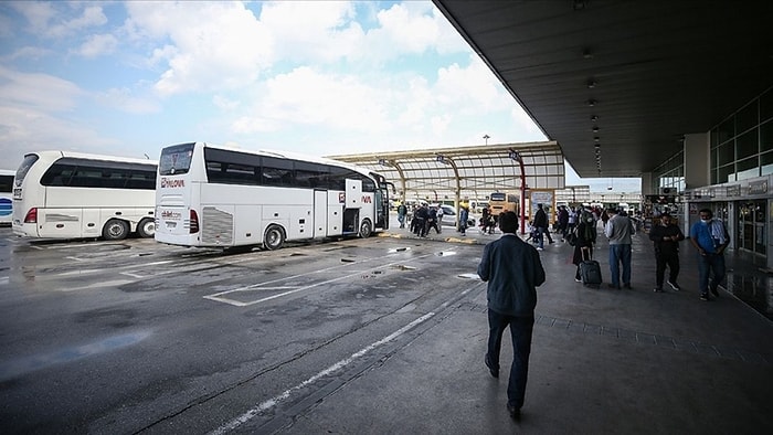 Soyadı Tutmuyorsa Kadın ile Erkeğe Yan Yana Bilet Yasak