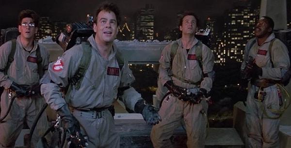 6. 1984 yılına damga vuran 'Ghostbusters' oyuncu ekibi kısa bir mola veriyor.