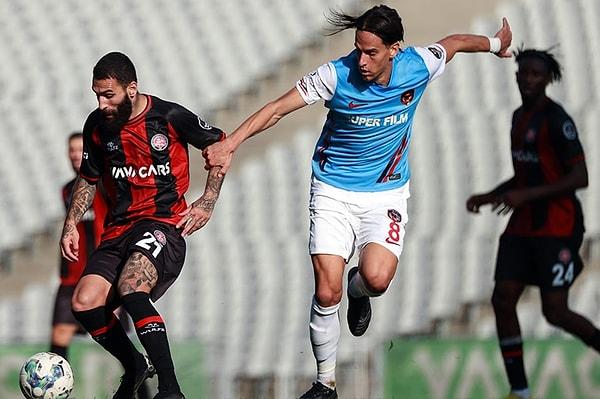 Ev sahibi Gaziantep ise ligdeki son maçını Karagümrük deplasmanında oynadı.