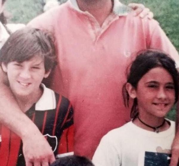 Messi ve Roccuzzo'nun aşkı çocukluk yıllarına dayanıyor.