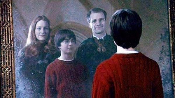 6. Harry'nin anne ve babası, Kelid Aynası'nda neden ödükleri zamankinden daha yaşlı görünüyordu?