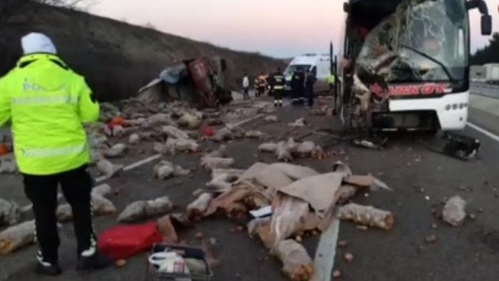 Tekirdağ'da Yolcu Otobüsü ile Kamyon Çarpıştı: 1 Ölü 2 Yaralı